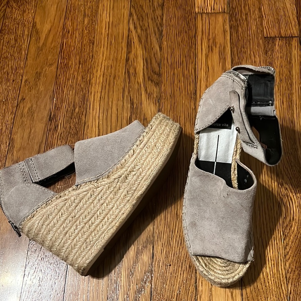 Dolce Vita Espadrille Wedge in Grey